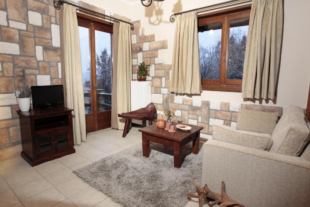 Efharis Filoxenon Apartment Feneos Room photo